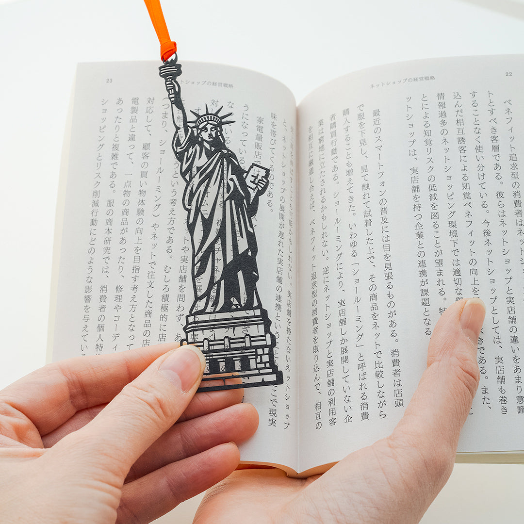 自由の女神 切り絵しおり