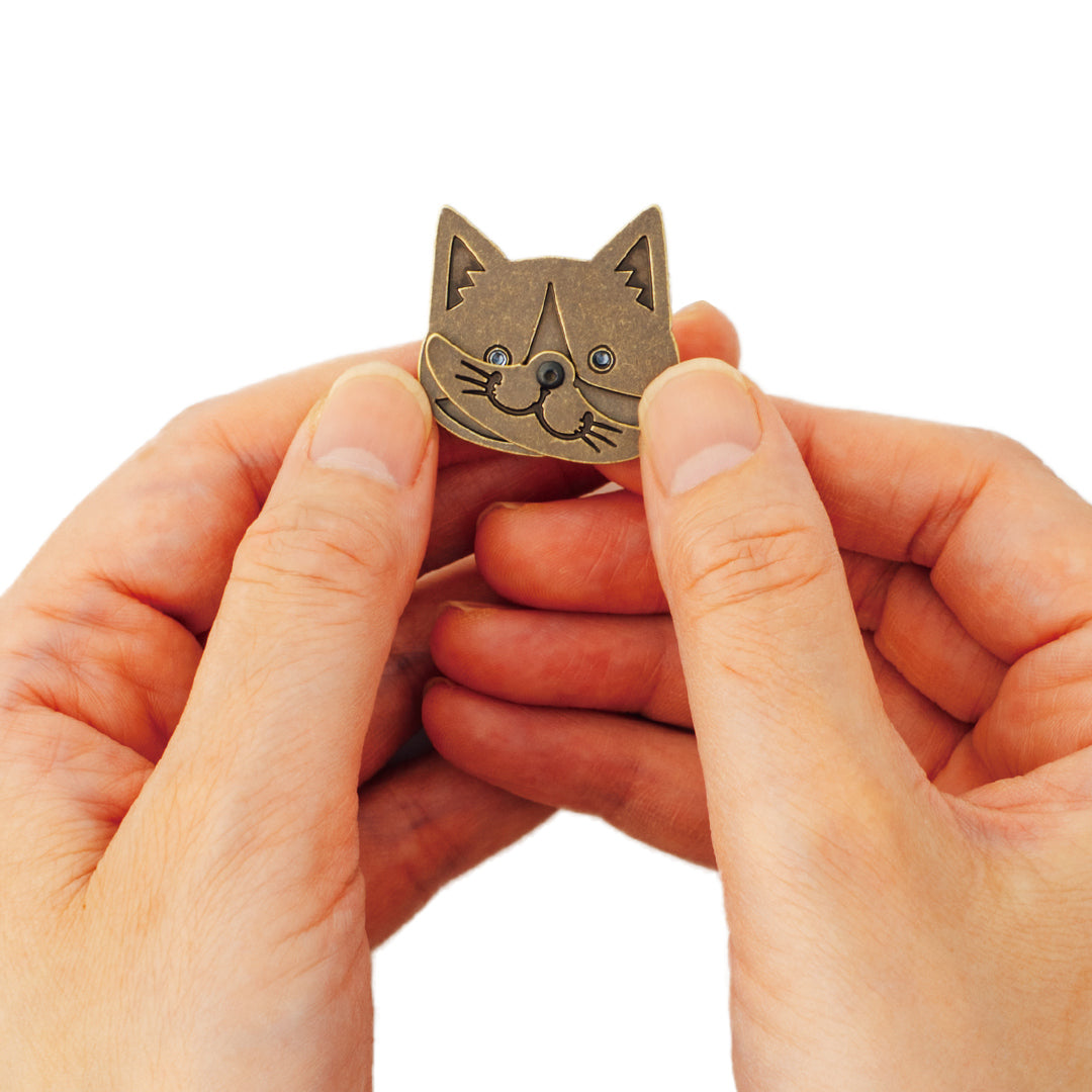 スマイルマーカー ハチワレ｜口が動く！犬＆猫のかわいいゴルフマーカー【アンティーク風／可動ギミック／ギフト向け】