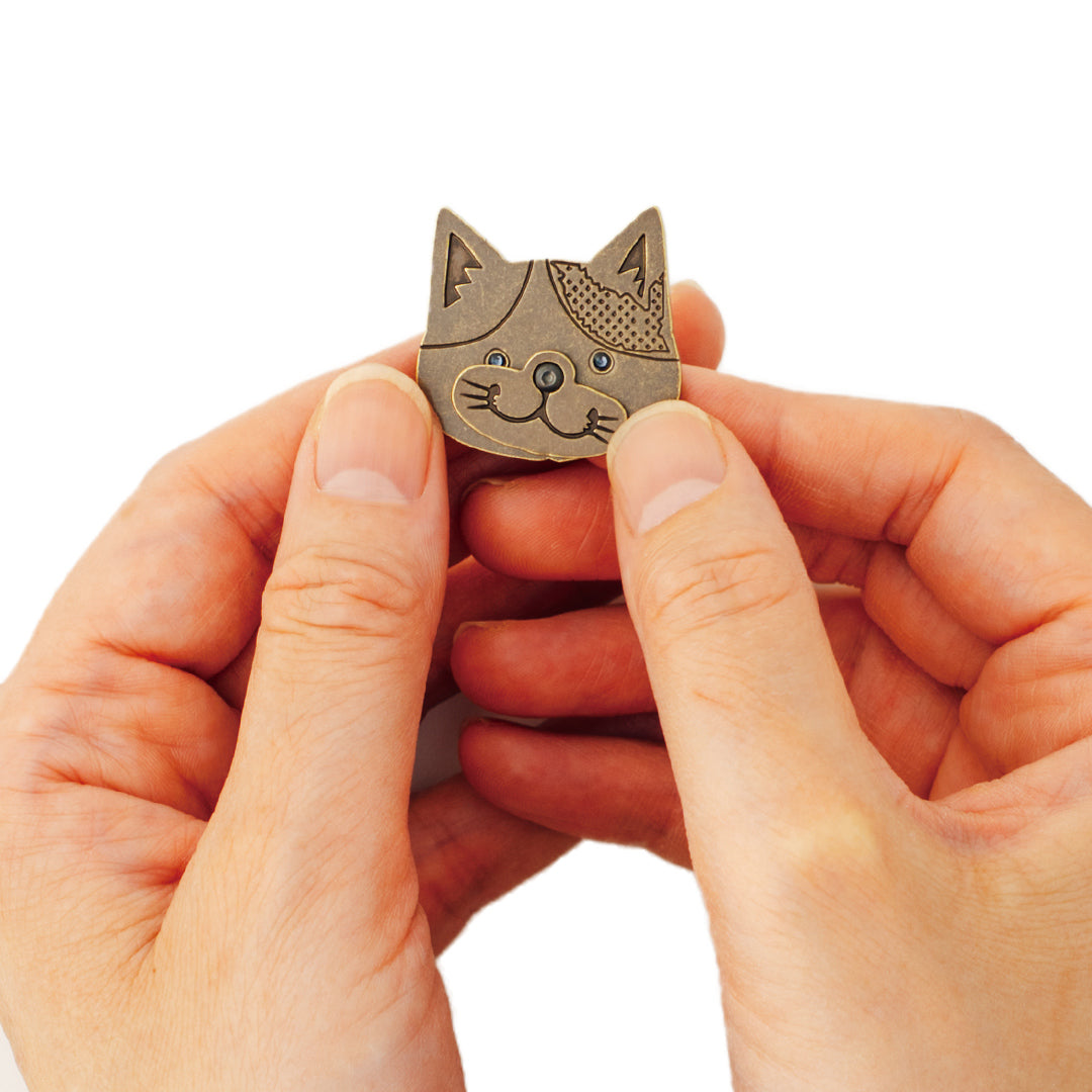 スマイルマーカー 三毛猫ドット｜口が動く！犬＆猫のかわいいゴルフマーカー【アンティーク風／可動ギミック／ギフト向け】